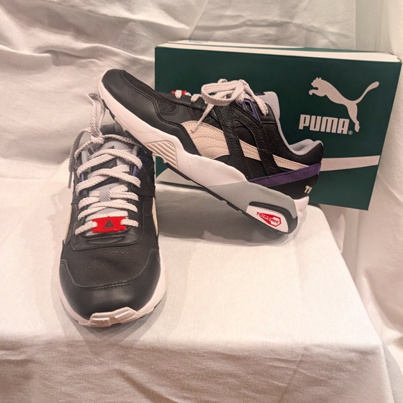PUMA R698 "Reverse Classics" Men's Lace Up Black Sneakers - Picture 1 of 4